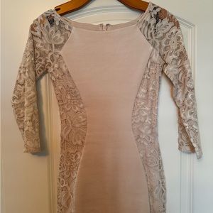 Beautiful Bebe dress, knee-length